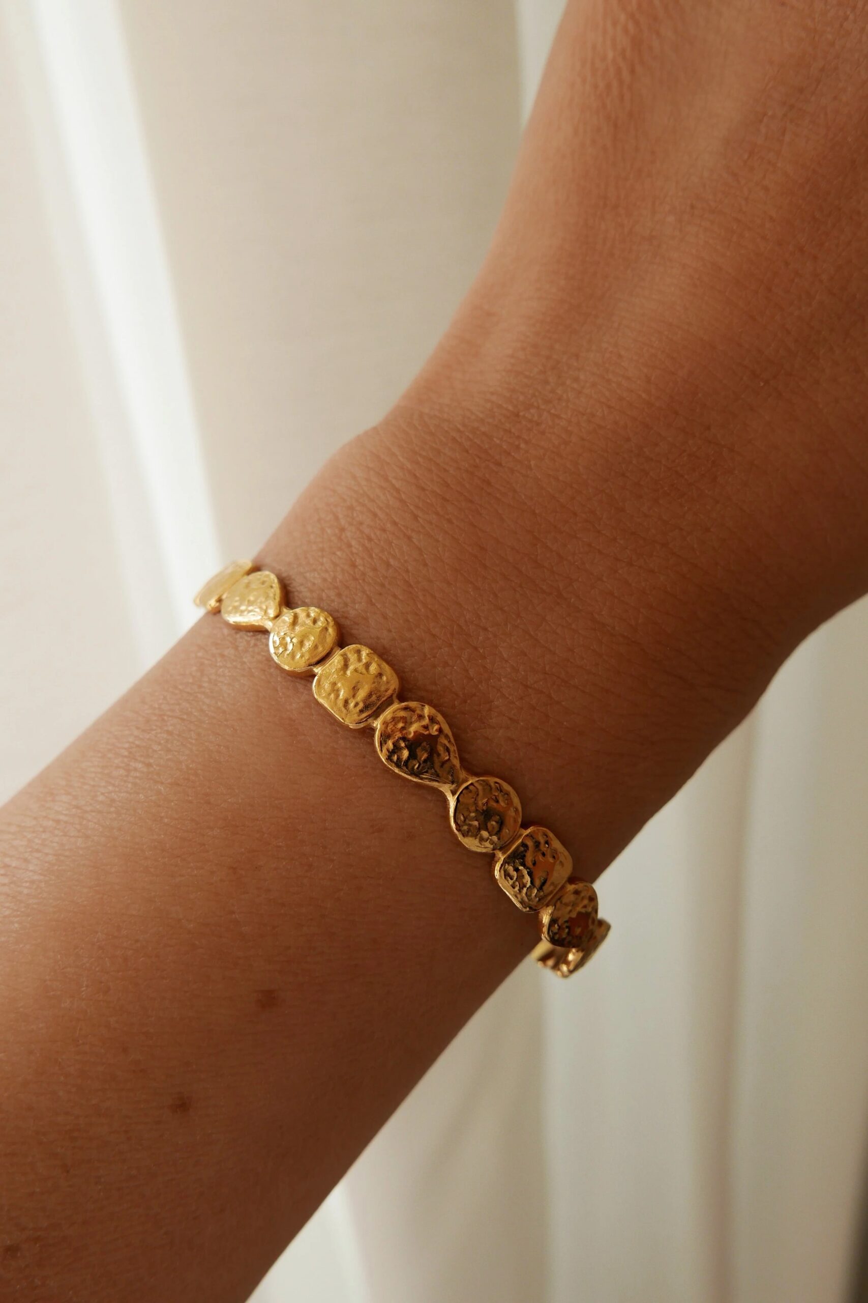 imgi_38_hedvig-cuff-520081